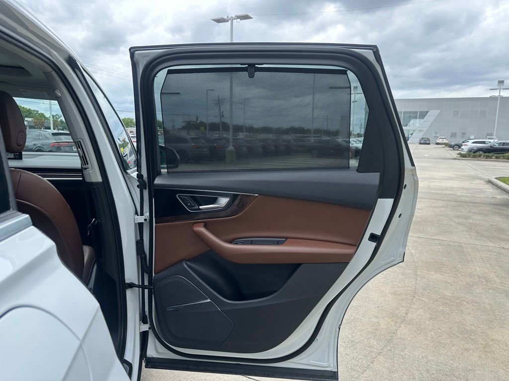 Used 2018 Audi Q7 3.0T Prestige w/ Prestige Package AWD/4WD image 29