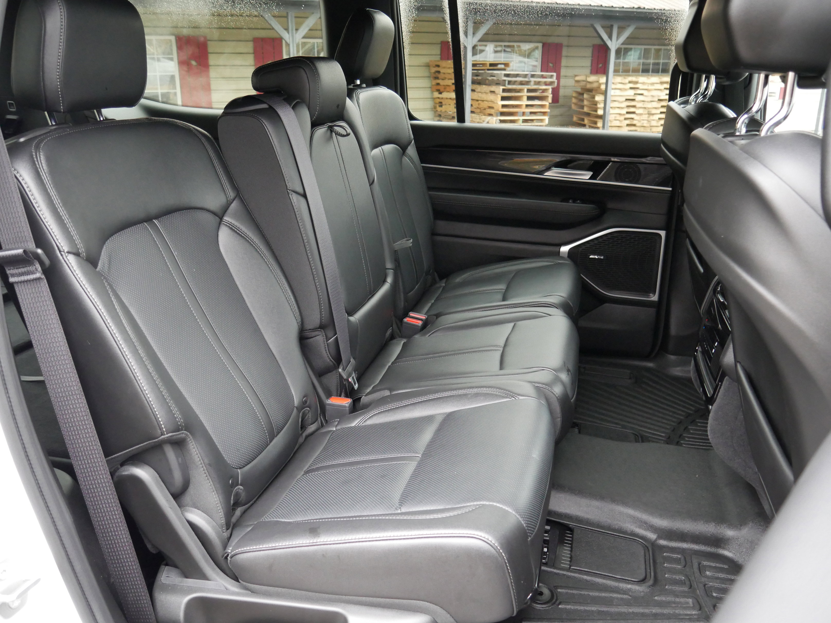 Used 2024 Jeep Wagoneer 4WD image 25