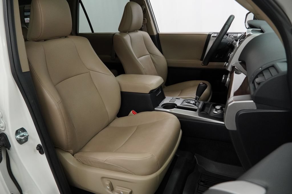 Used 2022 Toyota 4Runner Limited AWD/4WD image 49