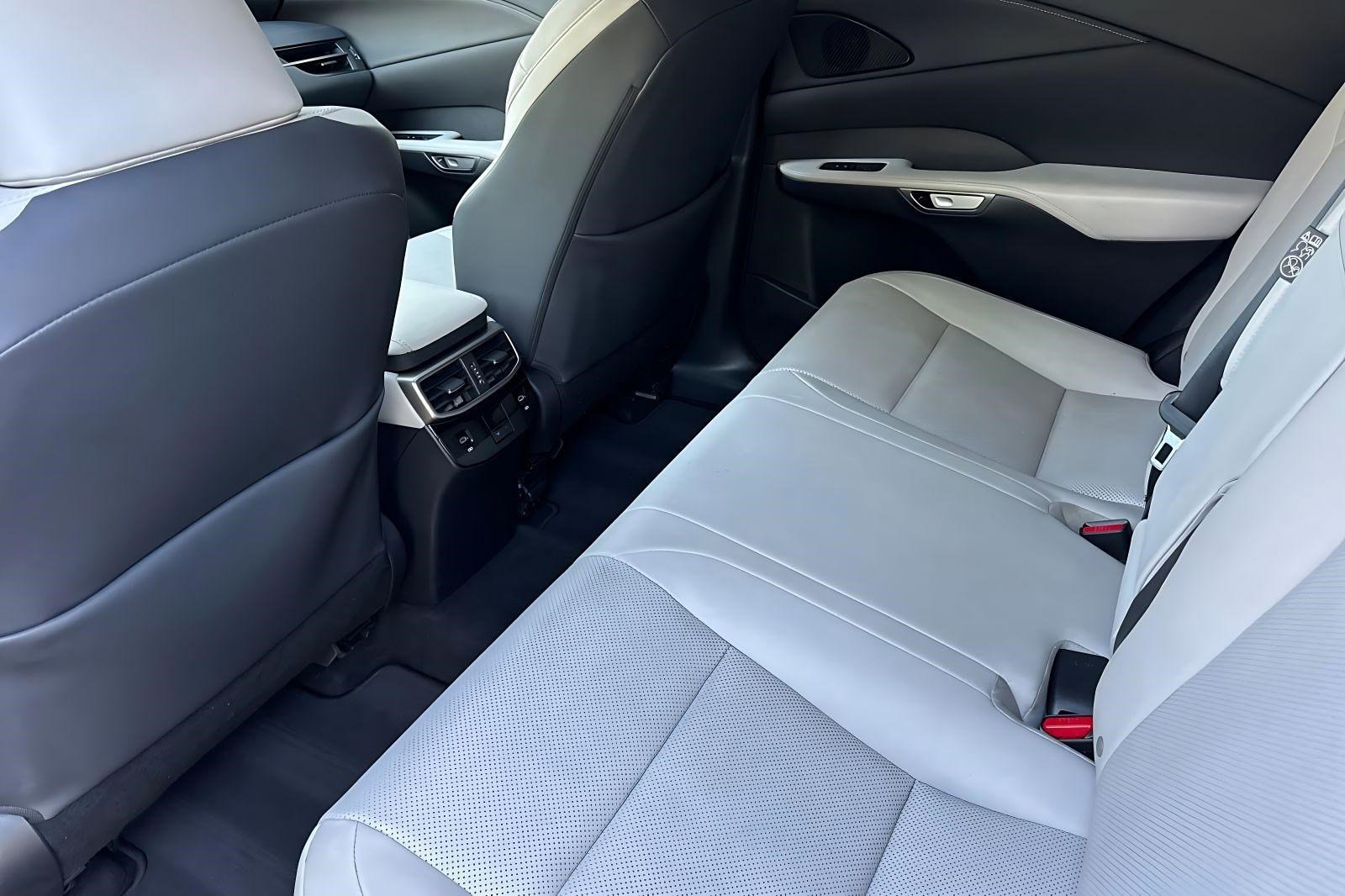 Certified 2023 Lexus RX 350 Premium w/ Cold Area Package FWD image 28