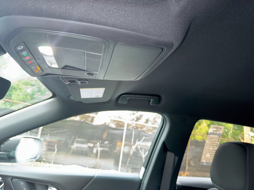 New 2027 Chevrolet Equinox LT w/ Safety and Technology Package FWD image 20