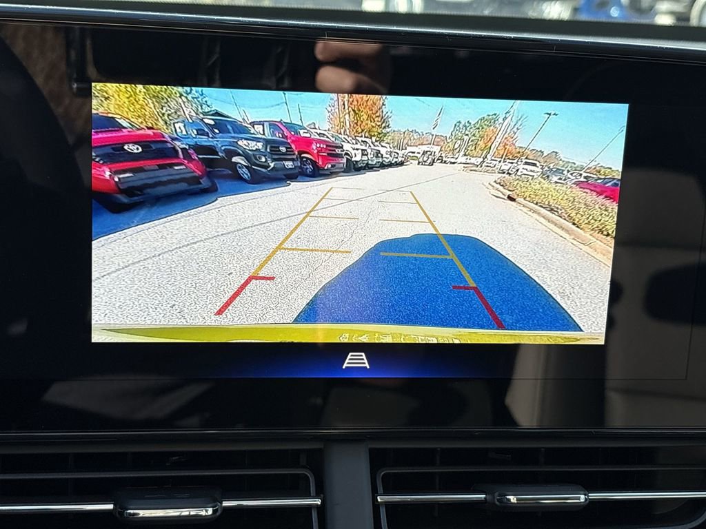 New 2025 Chevrolet Trax ACTIV w/ Driver Confidence Package image 16