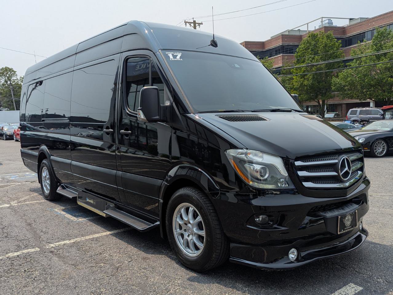 Used 2017 Mercedes-Benz Sprinter 2500 image 4