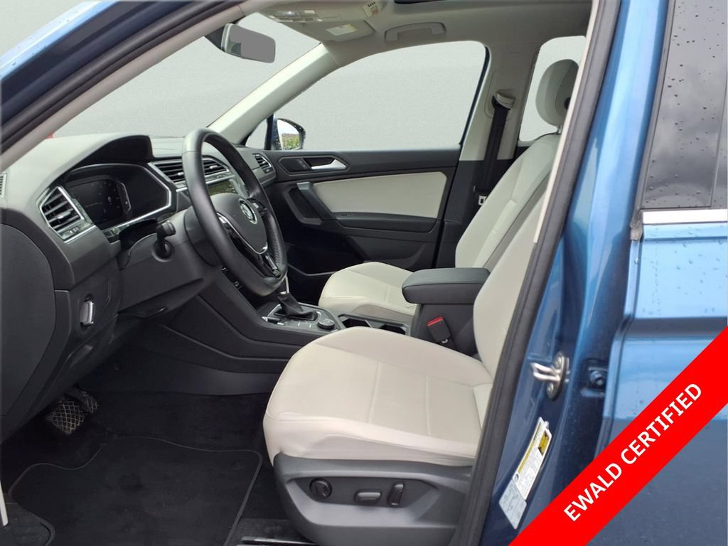 Used 2019 Volkswagen Tiguan SEL w/ 3rd Row Seat Package AWD/4WD image 12