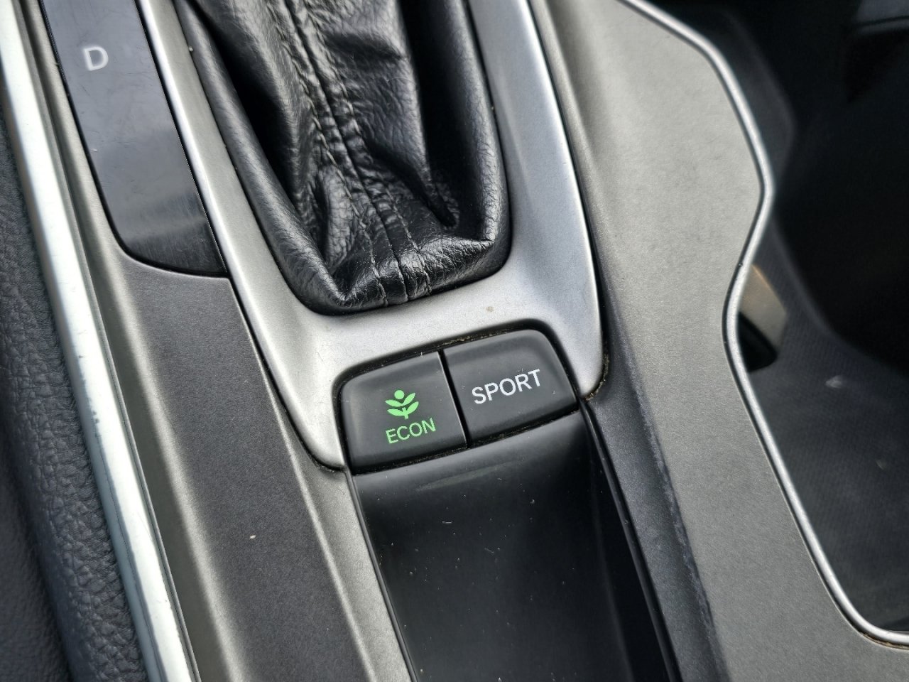 Used 2019 Honda Accord Sport image 6