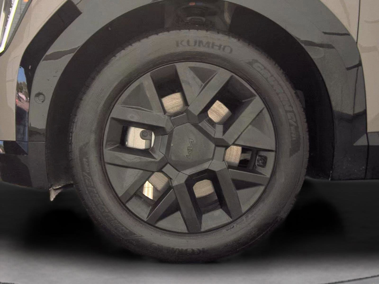 Certified 2026 Kia EV9 Land w/ Nightfall Edition Package image 19