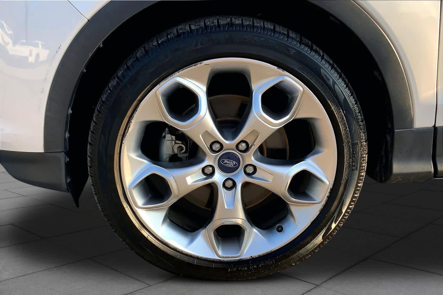 Used 2013 Ford Escape Titanium FWD image 11