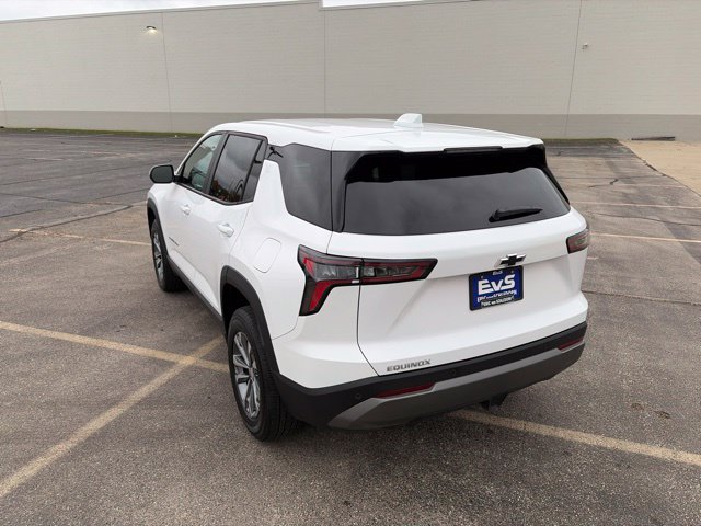 Used 2026 Chevrolet Equinox LT w/ LPO, Floor Liner Package FWD image 4