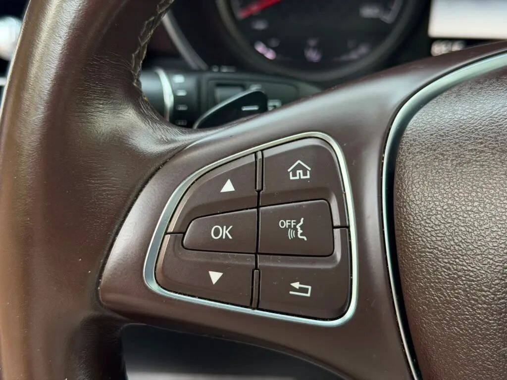 Used 2019 Mercedes-Benz GLC 43 AMG 4MATIC image 17