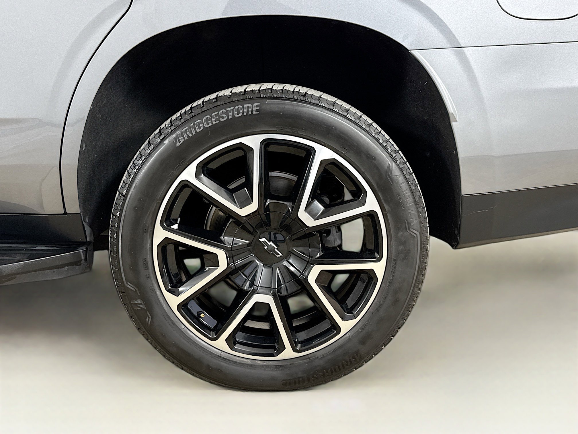 Used 2022 Chevrolet Tahoe RST w/ Luxury Package AWD/4WD image 34