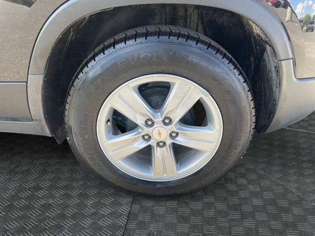 Used 2022 Chevrolet Trax LT w/ LT Convenience Package FWD image 33