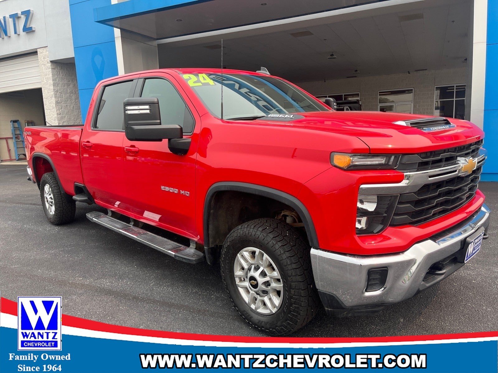 Used 2024 Chevrolet Silverado 2500 LT AWD/4WD image 4