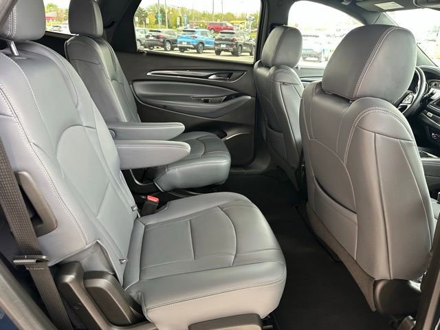 Used 2023 Buick Enclave Essence AWD/4WD image 18