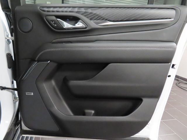 Used 2024 GMC Yukon XL Denali AWD/4WD image 10