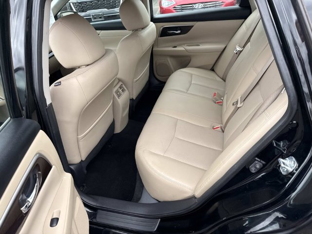 Used 2015 Nissan Altima 3.5 SL FWD image 15