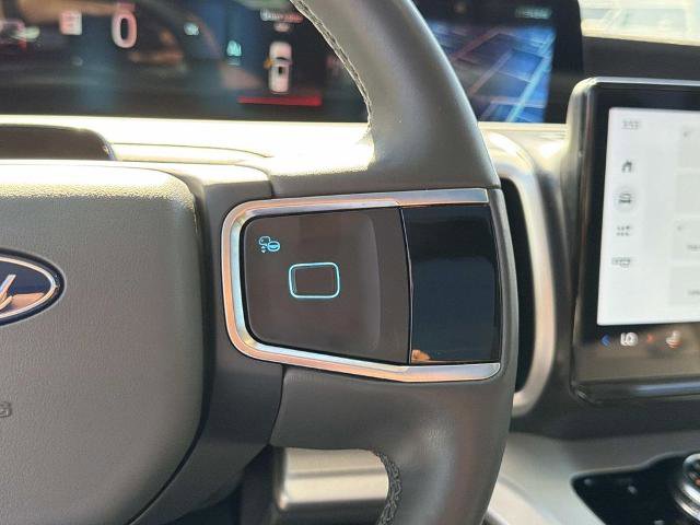 Certified 2025 Ford Expedition Active image 23