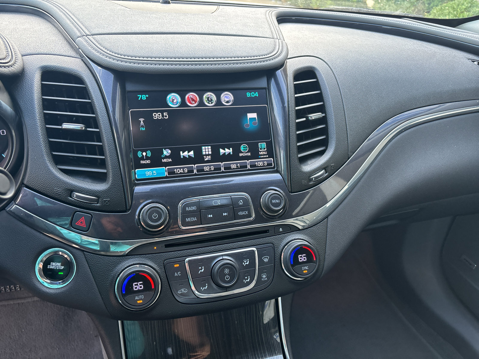 Used 2017 Chevrolet Impala LT w/ Leather Package FWD image 4