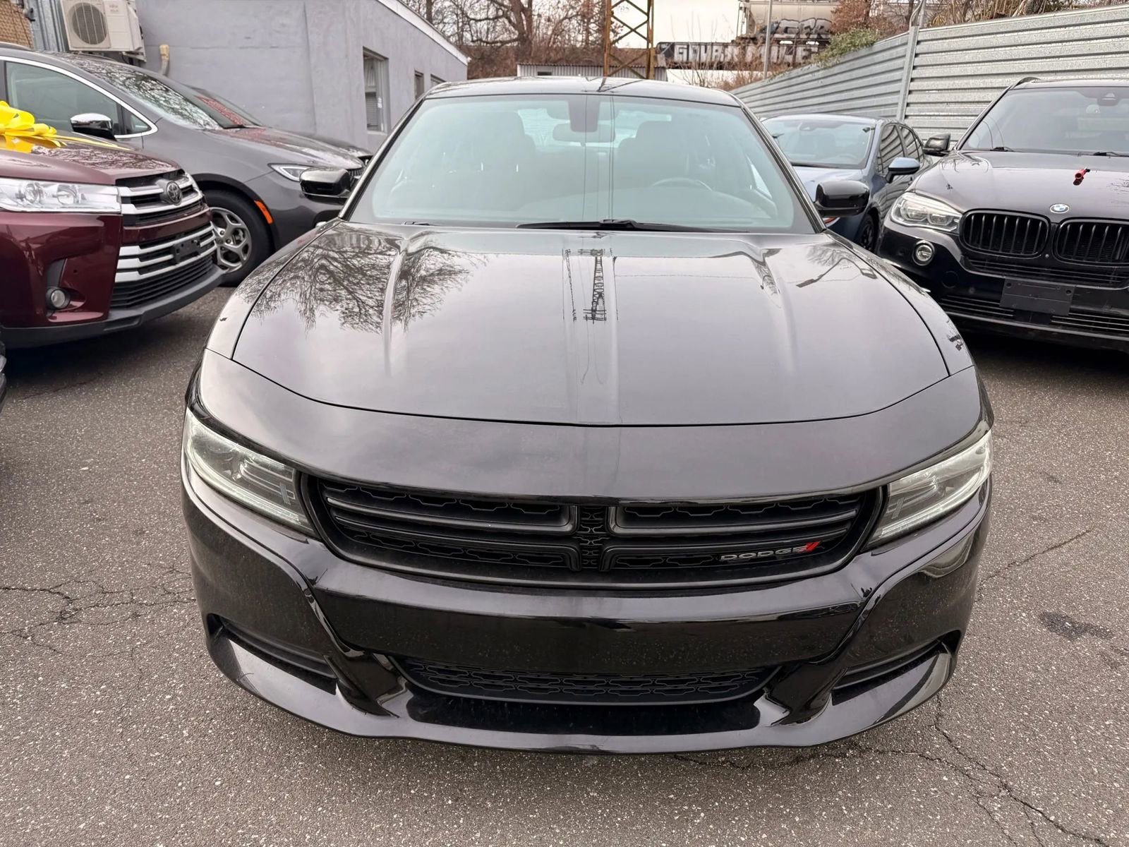 Used 2023 Dodge Charger SXT image 2