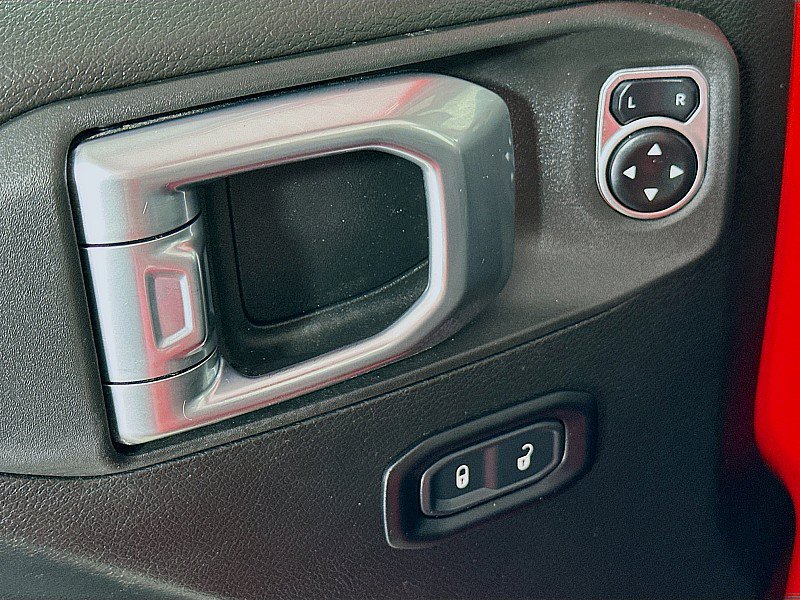 Used 2024 Jeep Wrangler Unlimited w/ Convenience Group AWD/4WD image 19