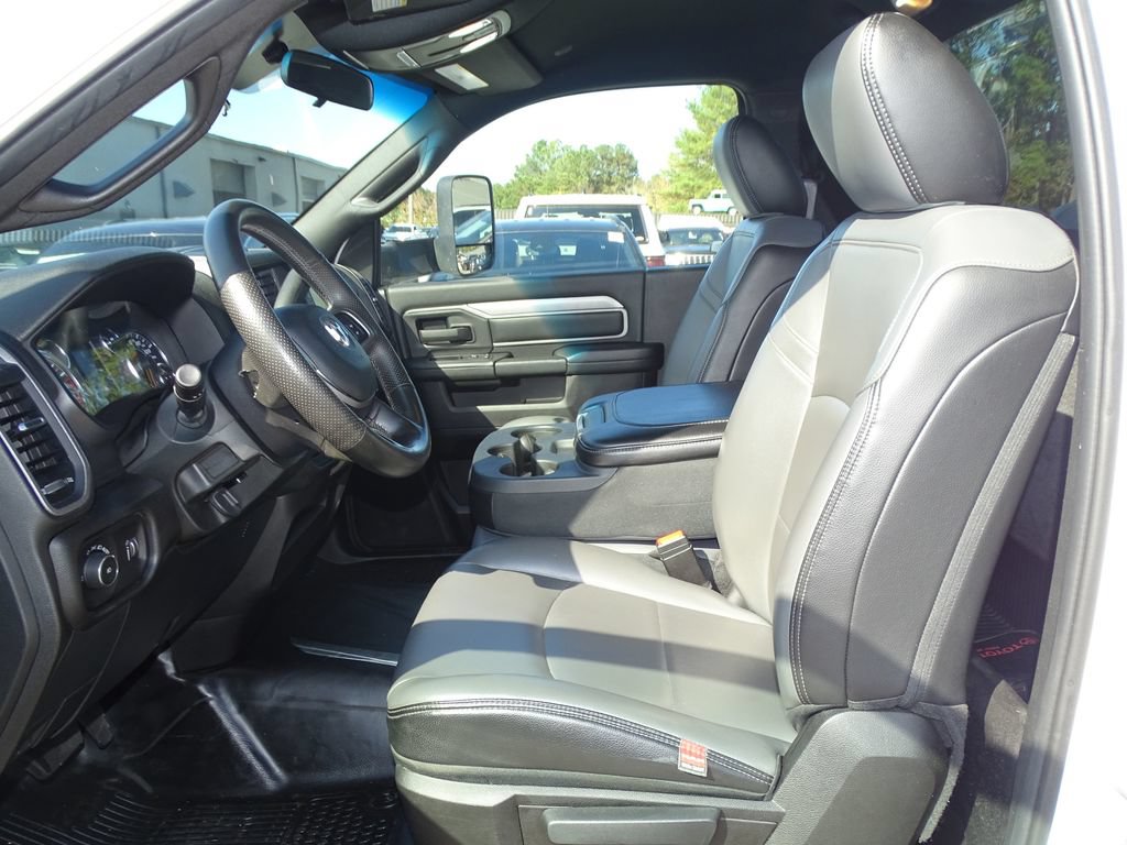 Used 2022 RAM 5500 Tradesman RWD image 8