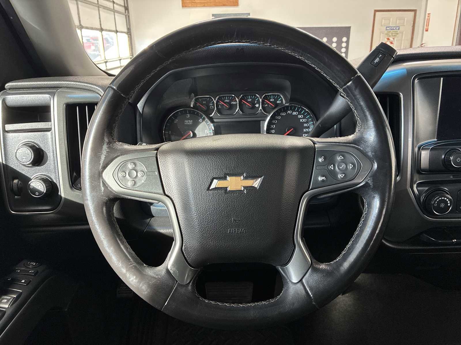 Used 2018 Chevrolet Silverado 1500 LT w/ Trailering Package AWD/4WD image 11