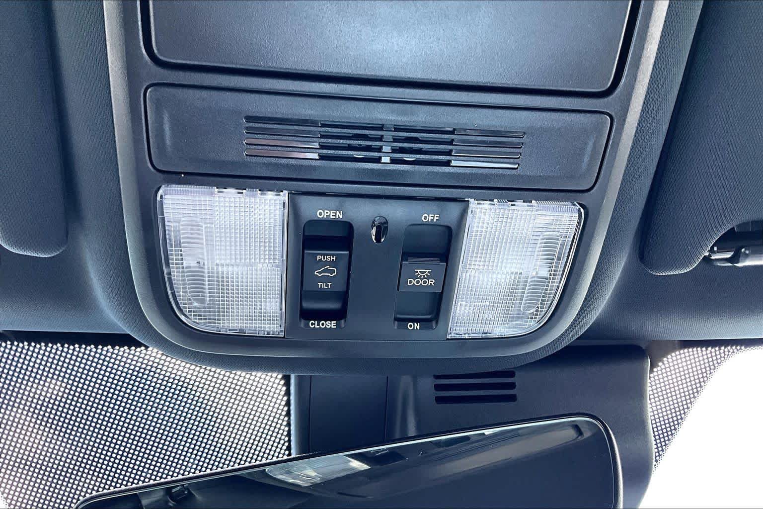 Used 2024 Honda Passport EX-L image 32