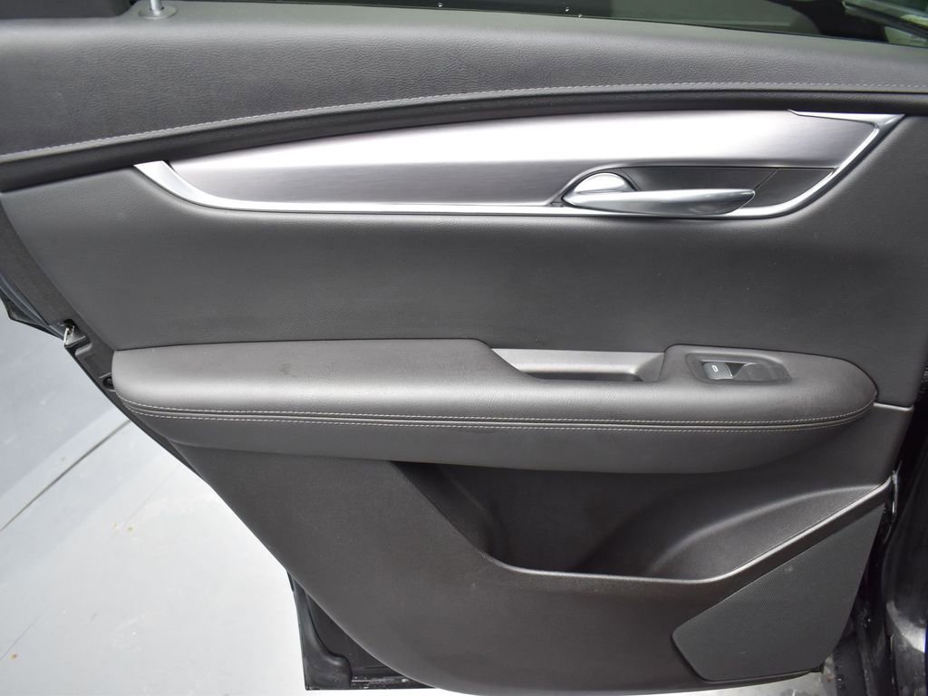 Used 2023 Cadillac XT5 Luxury image 24