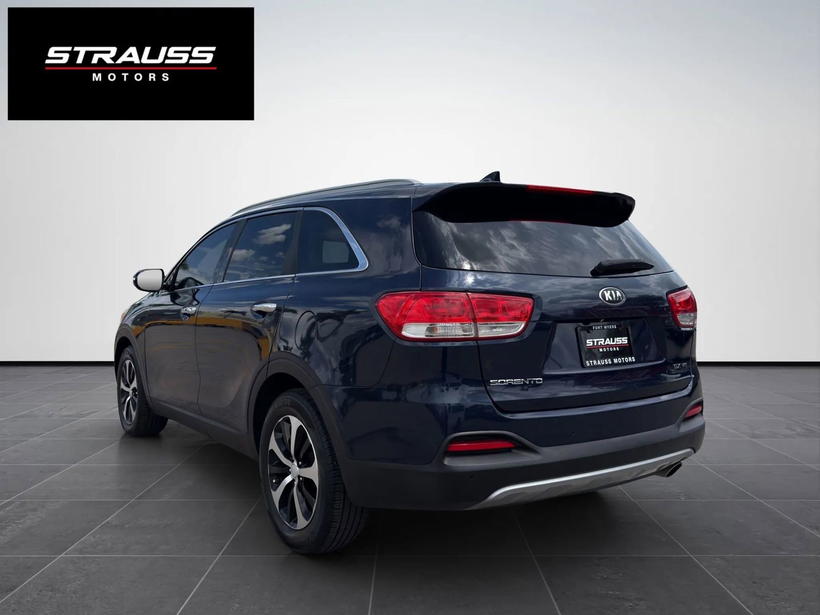 Used 2017 Kia Sorento EX FWD image 9