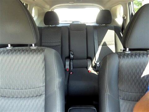 Used 2017 Nissan Rogue SV image 14