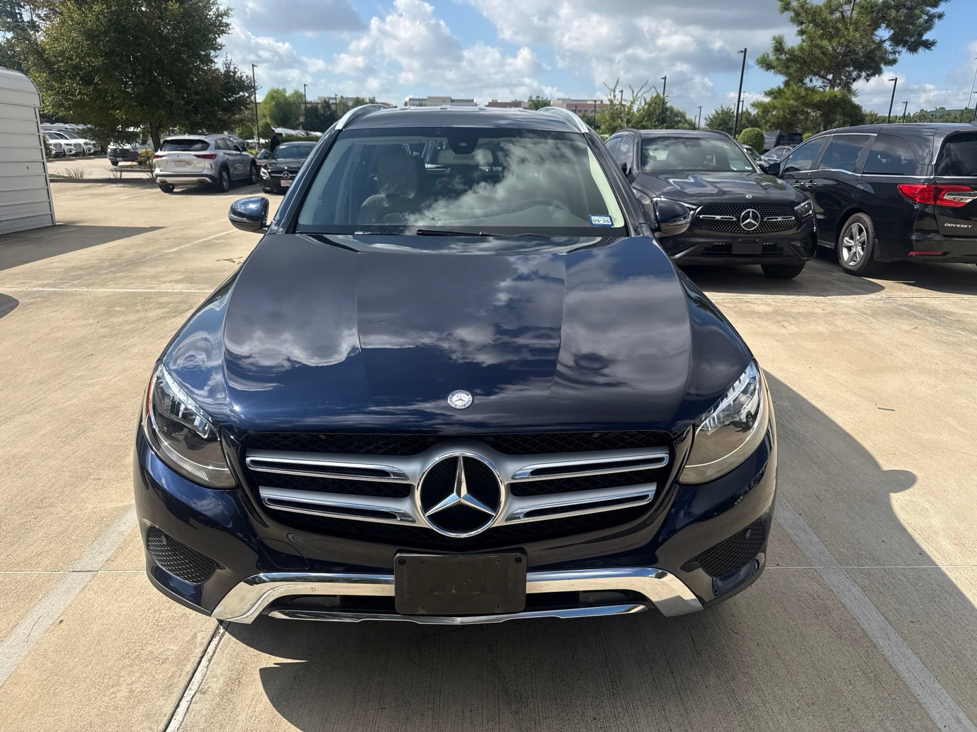 Used 2017 Mercedes-Benz GLC 300 image 2