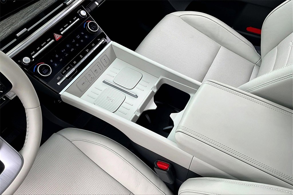 Used 2025 Hyundai Santa Fe Limited image 15