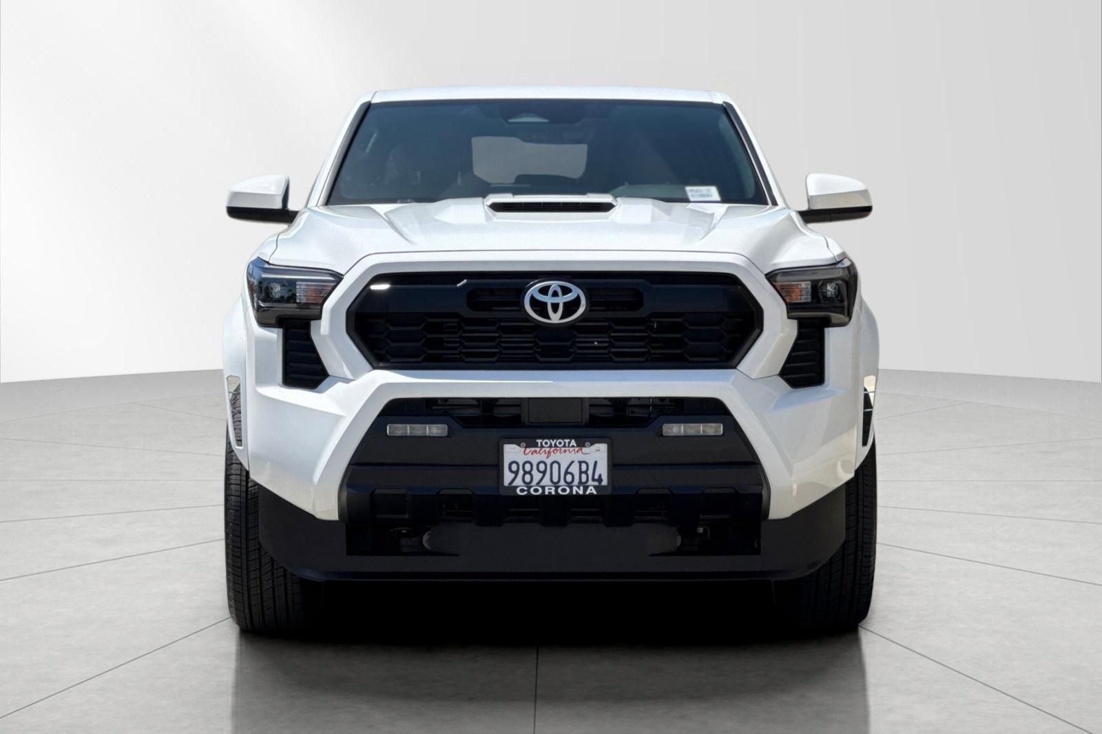 Used 2024 Toyota Tacoma TRD Sport AWD/4WD image 10