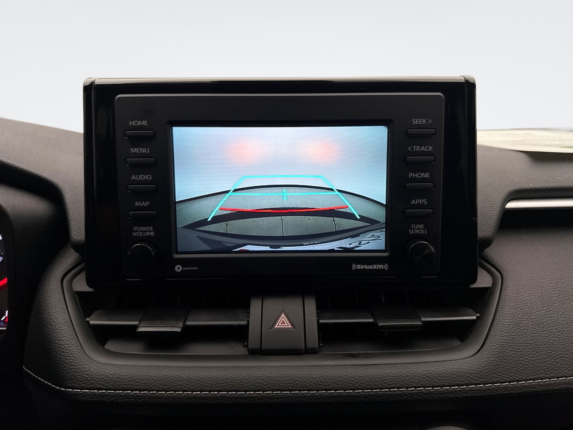 Used 2021 Toyota RAV4 LE AWD/4WD image 15