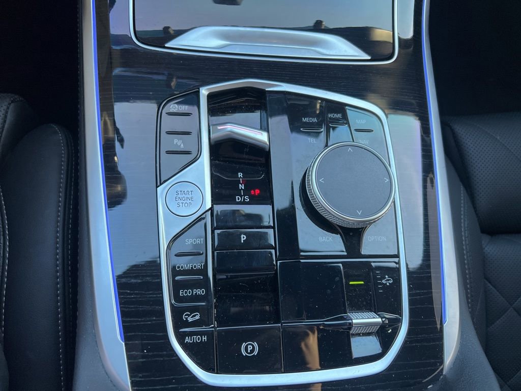 Certified 2024 BMW X7 xDrive40i w/ M Sport Package image 20