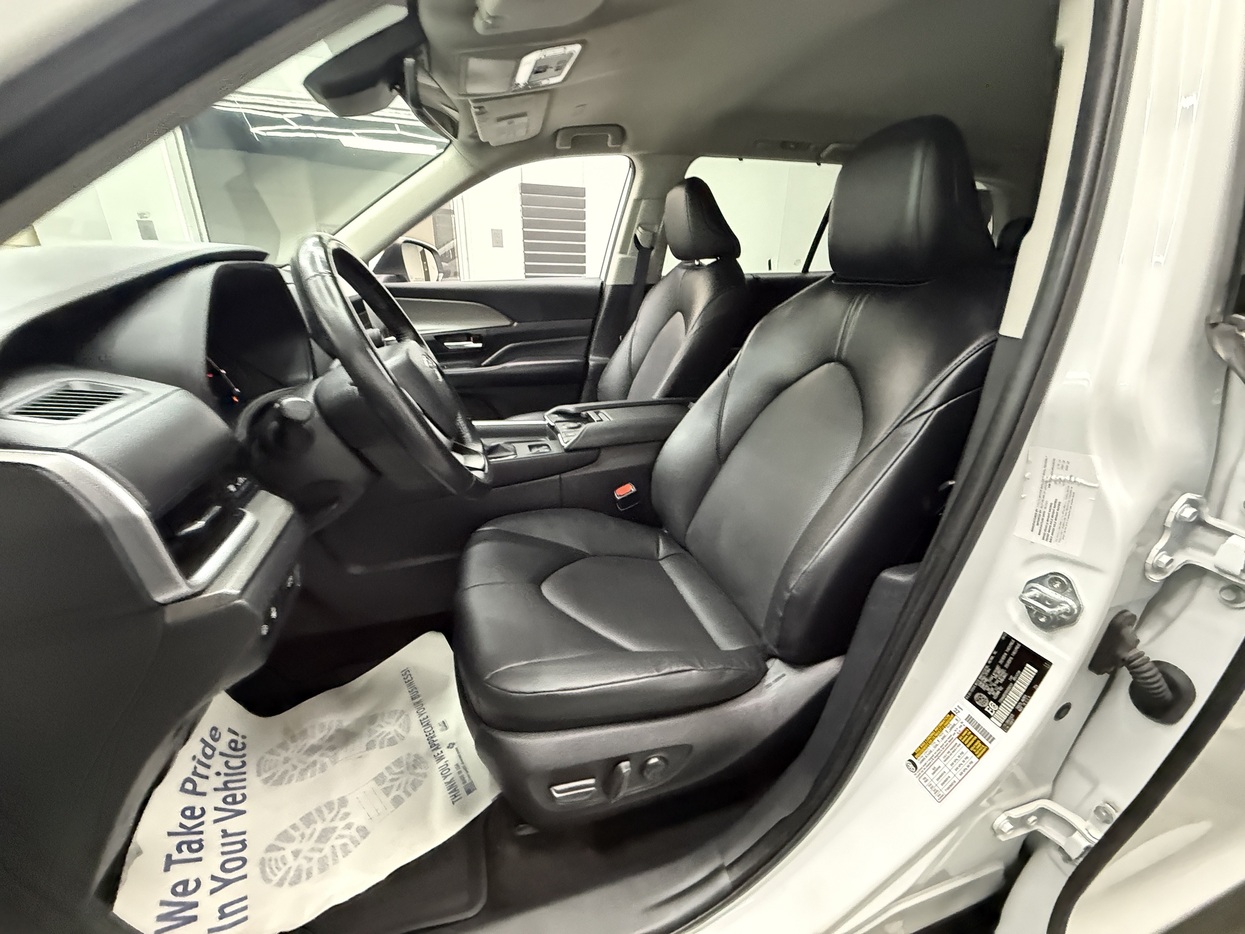 Used 2024 Toyota Grand Highlander AWD image 10