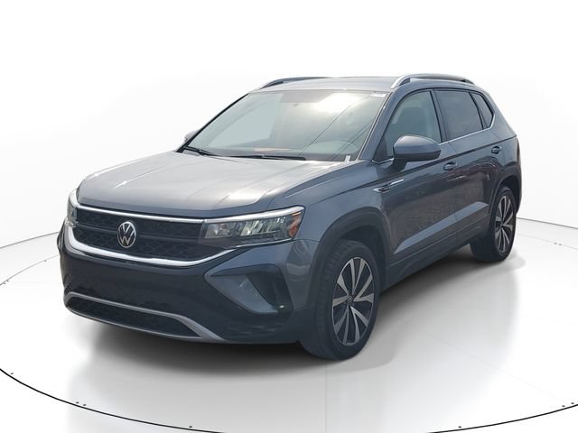 Used 2022 Volkswagen Taos SE AWD/4WD image 2