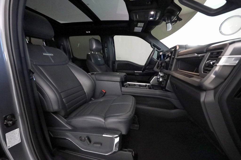 Used 2025 Ford F250 Platinum w/ Tremor Off-Road Package image 12