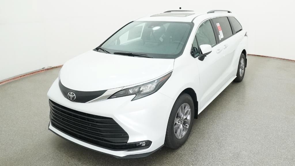New 2026 Toyota Sienna XLE FWD image 16