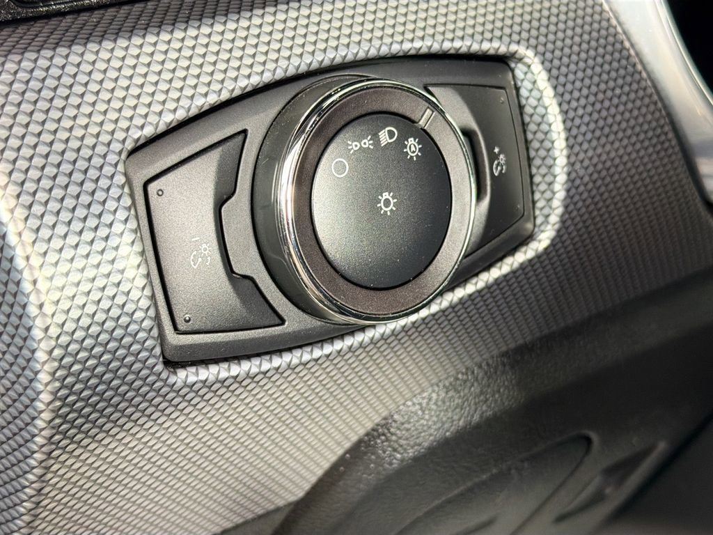 Used 2019 Ford Mustang Premium w/ Equipment Group 101A RWD image 10