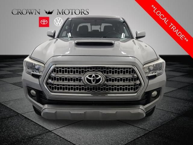 Used 2016 Toyota Tacoma TRD Sport w/ Towing Package AWD/4WD image 2