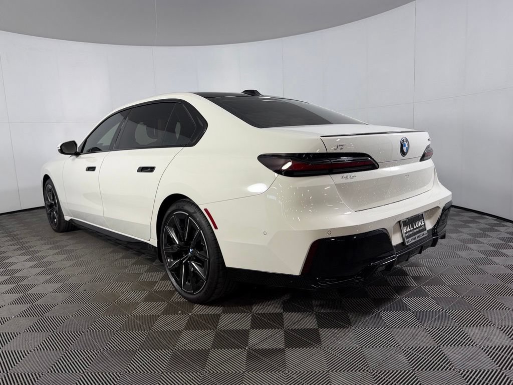 Used 2023 BMW i7 xDrive60 w/ Parking Assistance Package AWD/4WD video 2