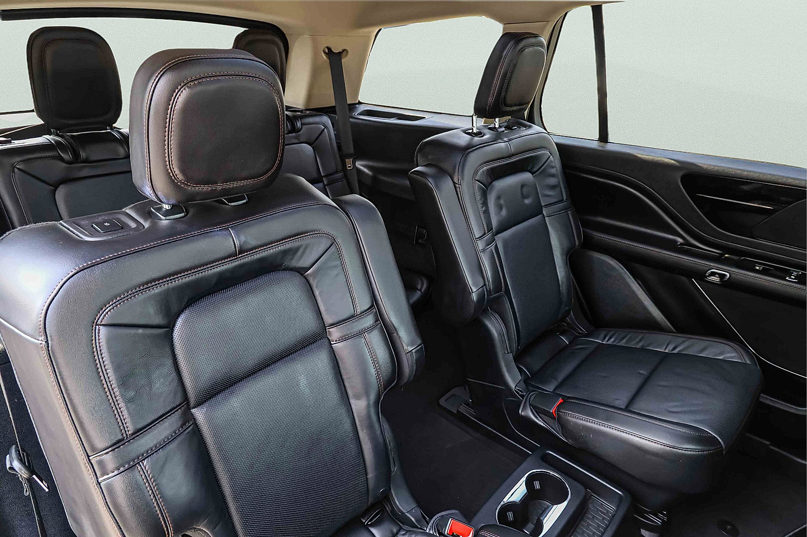 Used 2023 Lincoln Aviator Reserve w/ Jet Package AWD/4WD image 24