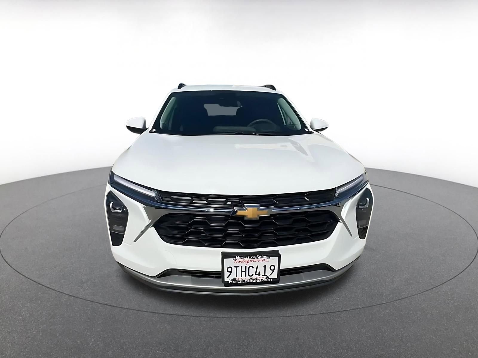 Used 2025 Chevrolet Trax LT image 4