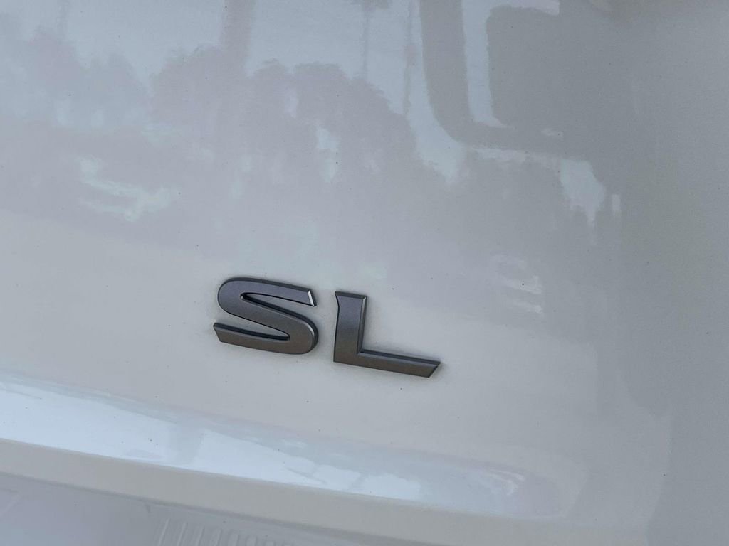 Used 2024 Nissan Rogue SL w/ SL Premium Package image 8