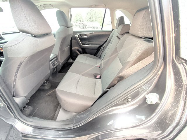 Used 2025 Toyota RAV4 XLE w/ Convenience Package FWD image 12