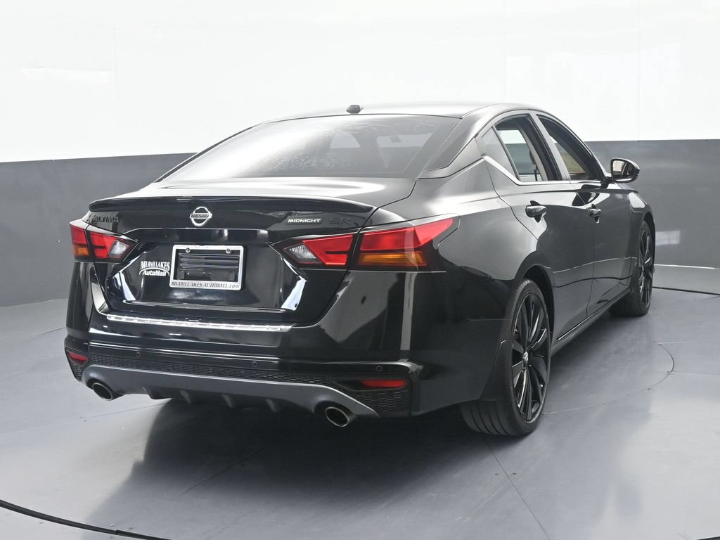 Used 2022 Nissan Altima 2.5 SR w/ Midnight Edition Package FWD image 5