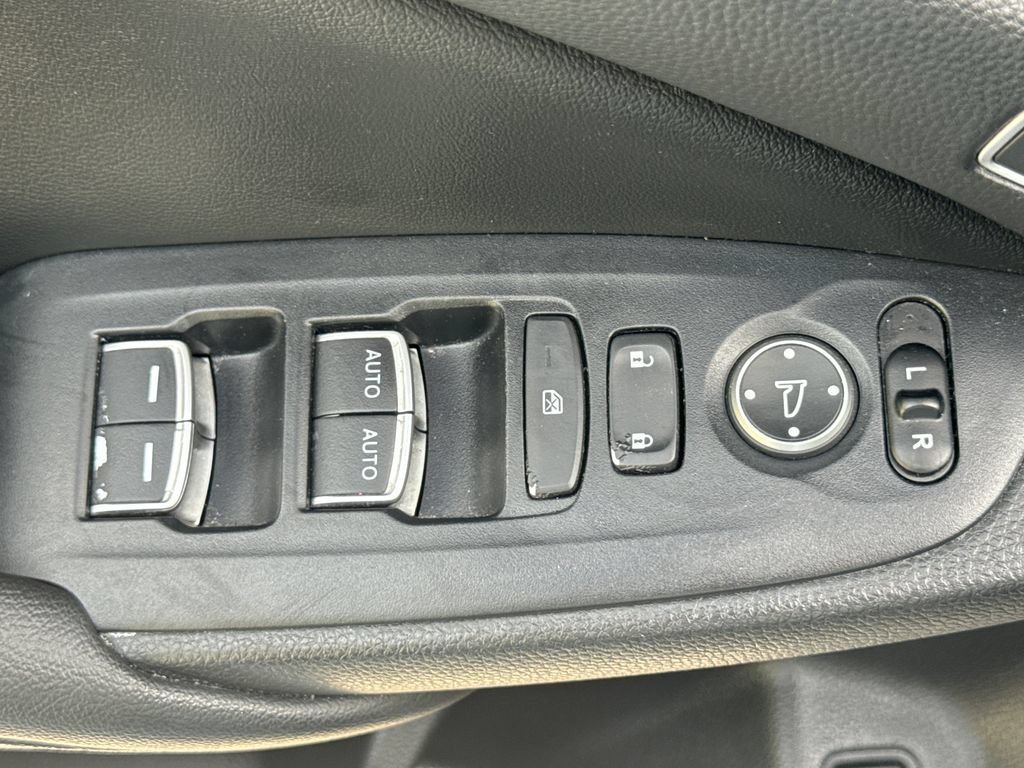 Used 2020 Honda Accord Touring image 14
