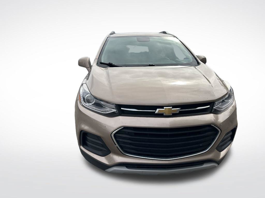 Used 2018 Chevrolet Trax LT w/ LT Convenience Package FWD image 9