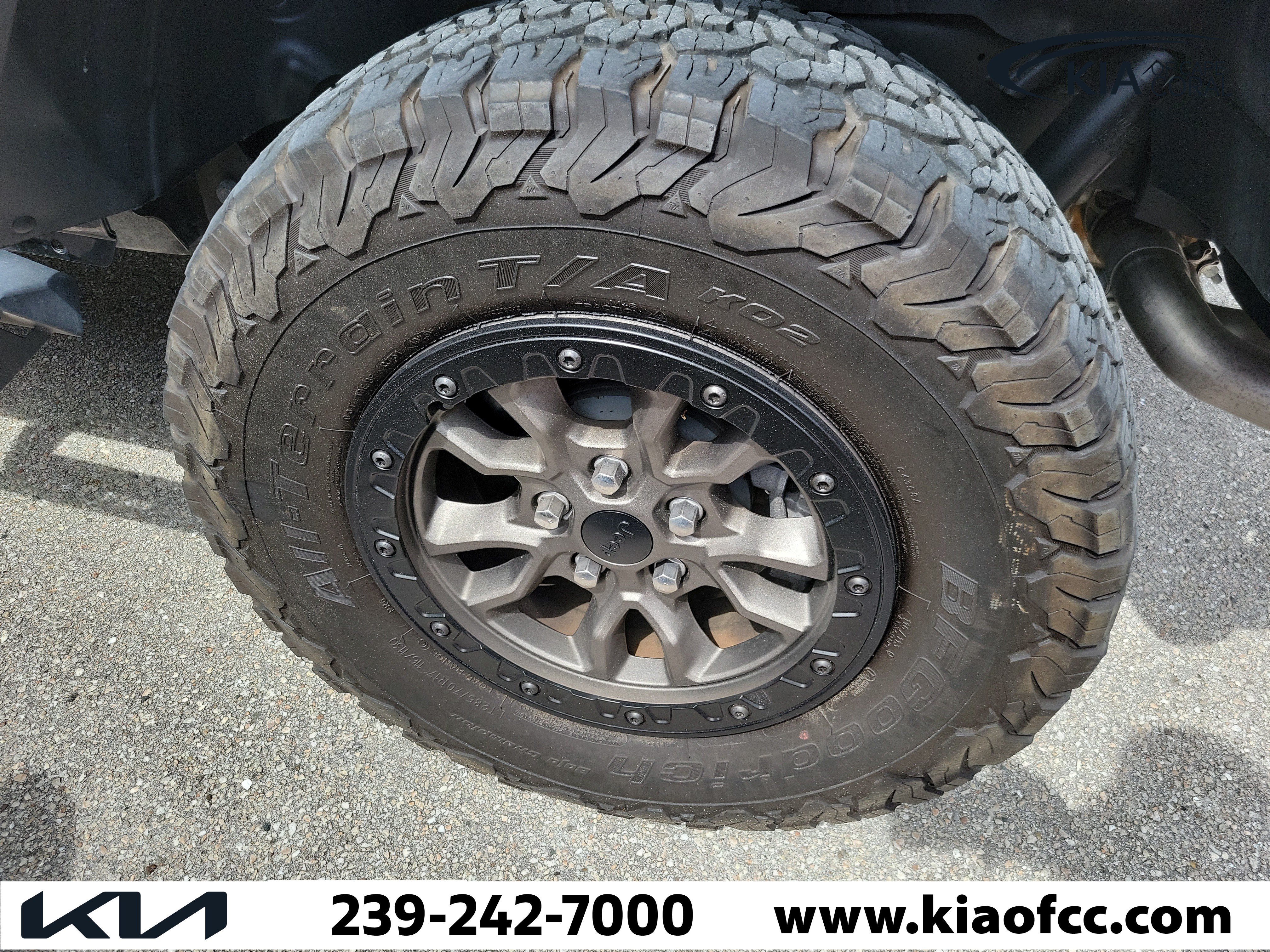 Used 2023 Jeep Wrangler Unlimited Rubicon 392 AWD/4WD image 8