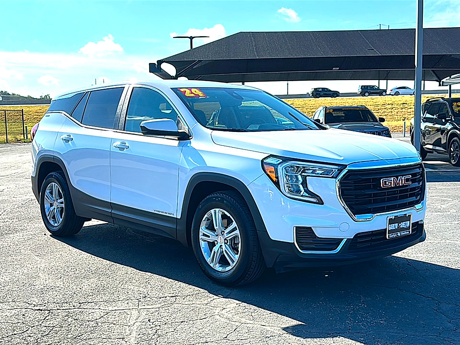 Used 2024 GMC Terrain SLE FWD image 10